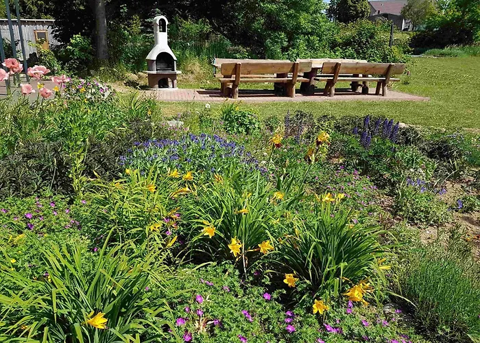 Nyaraló Schulgartenhaus *