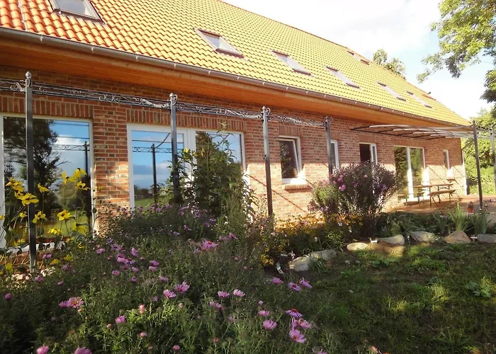 Schulgartenhaus Nyaraló Damshagen